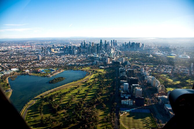 Melbourne City Scenic Helicopter Ride - Melbourne Zoo and the final aerial search