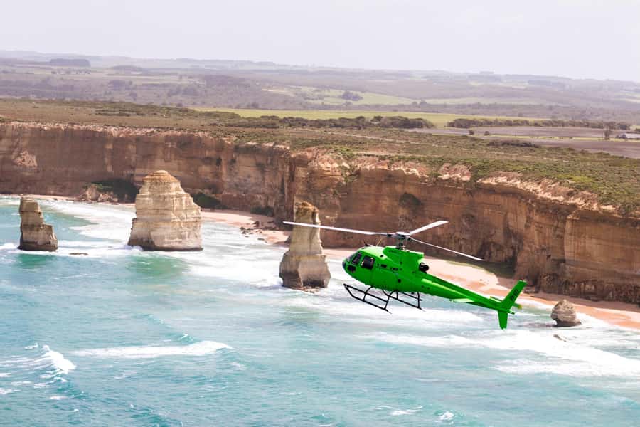 Melbourne: Private Helicopter Flight to the 12 Apostles - Why the helicopter changes the Twelve Apostles visit