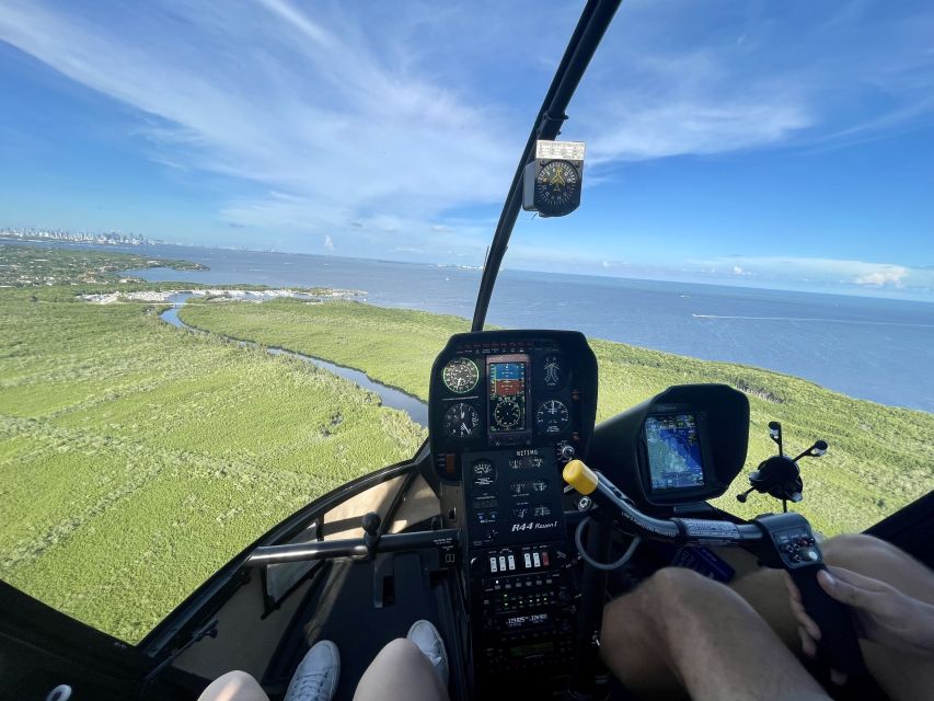 Miami: 20-Minute Private Helicopter Tour - Brickell Key, downtown, and Vizcaya views