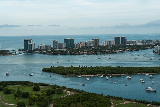 Miami Helicopter Tour Hard Rock and Beach - Orbiting the Hard Rock Guitar Casino