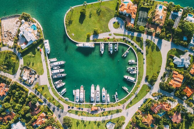 Miami Private Helicopter Tour for 3 Passengers - Brickell and downtown Miami from the air