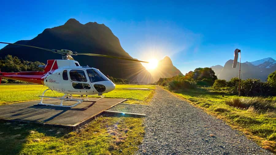 Milford Sound Extended Helicopter Flight & 3 Landings - Key points before you book