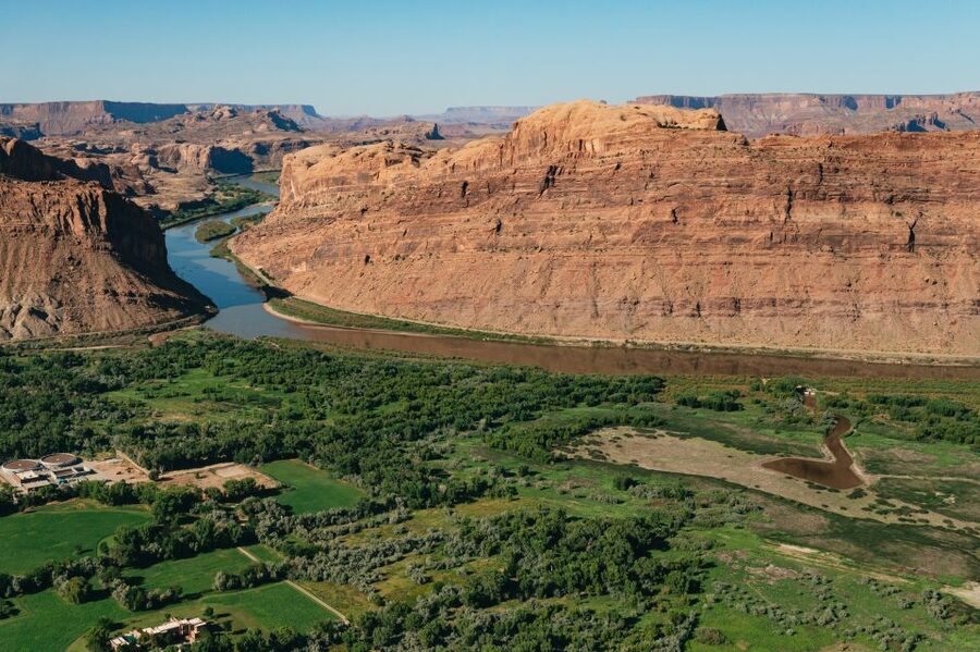 Moab: Backcountry Arches Helicopter Tour - Behind the Rocks Wilderness and its red fins