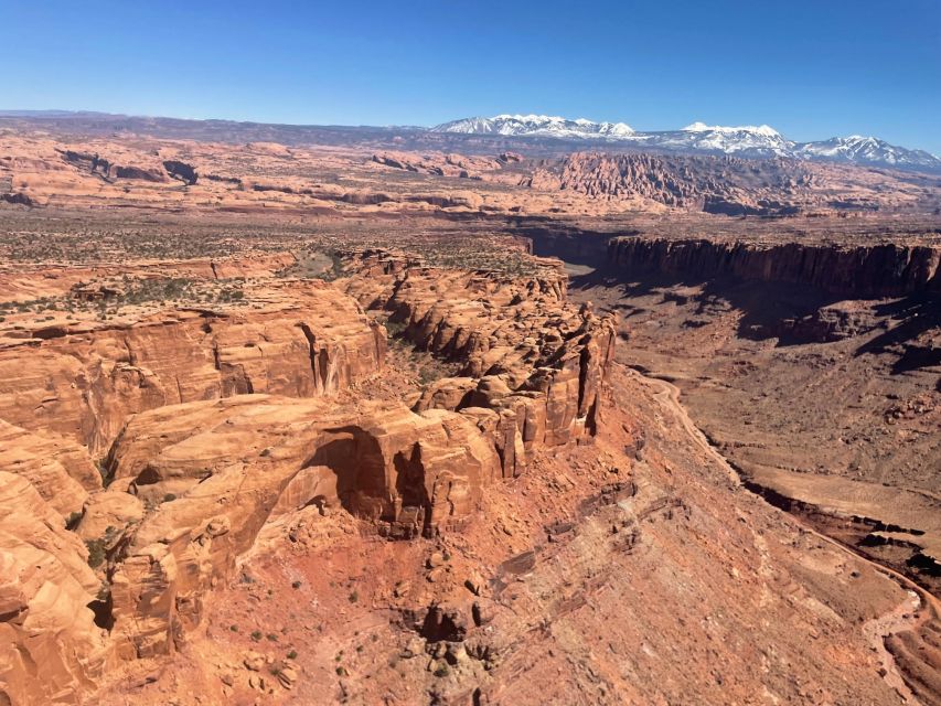 Moab: Canyon Country Sunset Helicopter Tour - Meeting at Canyonlands Field Airport