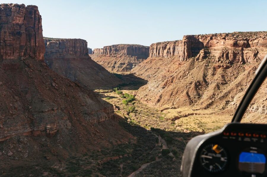 Moab: Corona Arch Canyon Run Helicopter Tour - Key points before you book