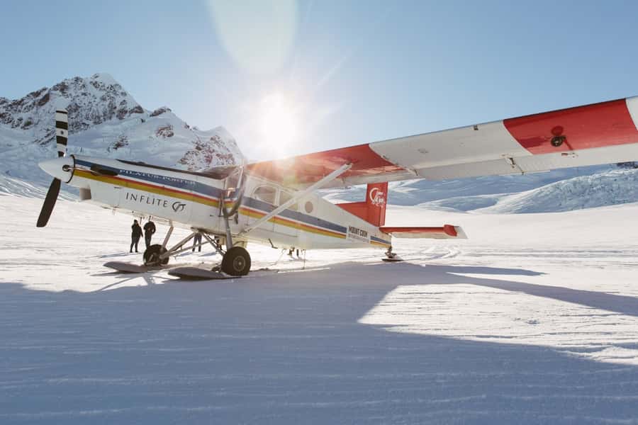 Mount Cook: Ski Plane and Helicopter Glacier Combo Flight - What to bring and what to leave behind