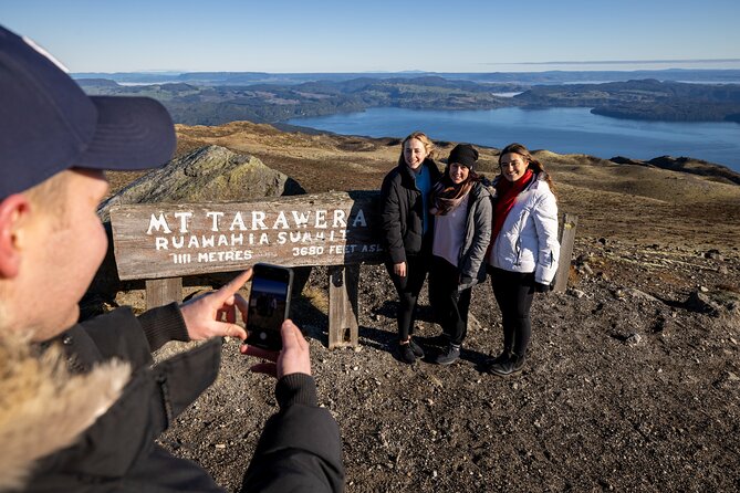 Mount Tarawera Volcanic Adventure by Helicopter - What the 20-minute flight includes