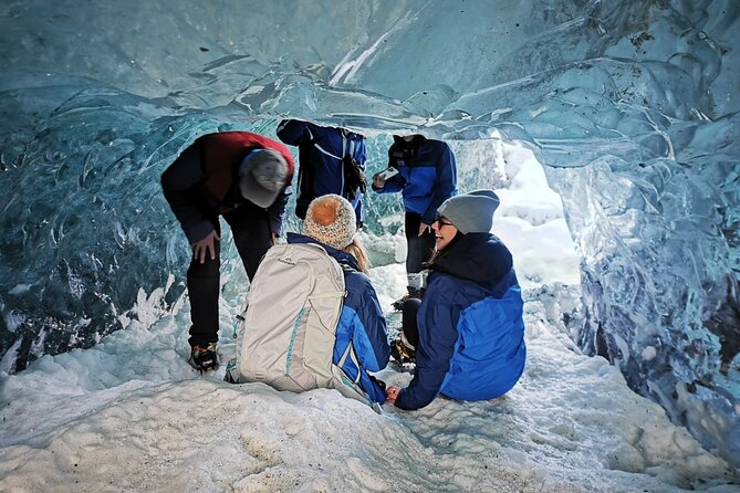 Mt Cook Small Group Tour & Heli Hike Combo from Queenstown - Through Kawarau Gorge and toward Cromwell