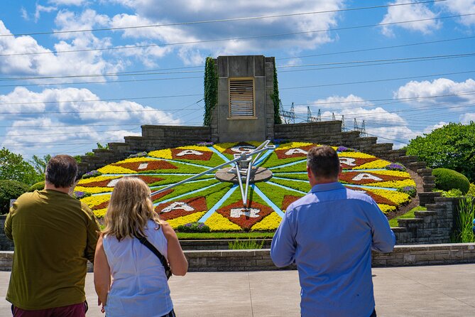 Niagara Falls Canada: Helicopter + Boat + Lunch & more US Pick-up - Scenic river stops and the Floral Clock