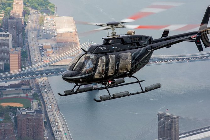 NY Helicopter Tour: Manhattan & Brooklyn (Heliport Fees Incl.) - From Brooklyn Bridge to New York Harbor