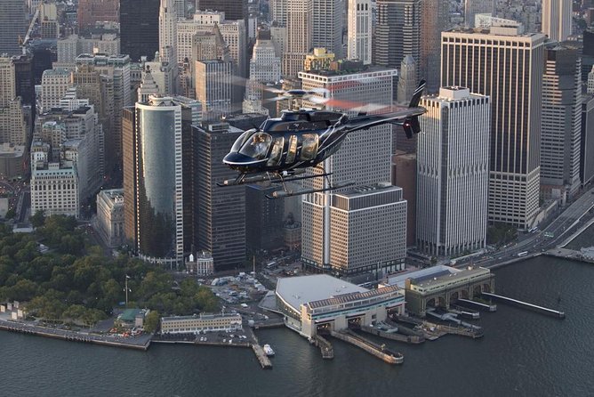 NY Helicopter Tour: Manhattan & Brooklyn (Heliport Fees Incl.) - Midtown icons and Central Park