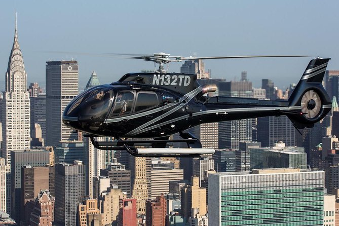 NY Helicopter Tour: Manhattan Highlights (Heliport fees Incl.) - The route from New York Harbor to Midtown
