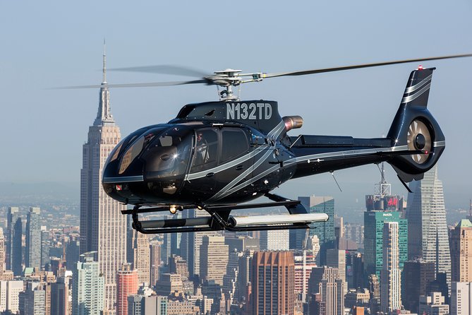 NY Helicopter Tour: Ultimate NYC Sightseeing (Heliport fees Incl) - Lower Manhattan and One World Trade Center