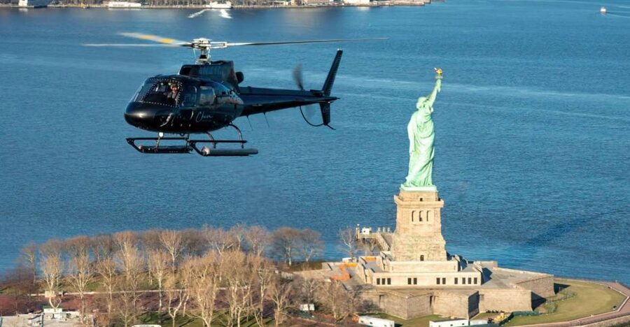 NYC: Big Apple Helicopter Tour - Pier 6 and the start of the flight