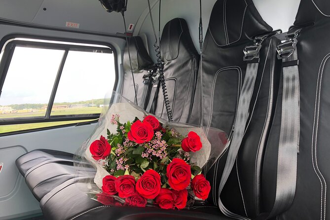 NYC Helicopter Proposal Tour with Photos and Champagne - The private Airbus AS350 or H125 flight