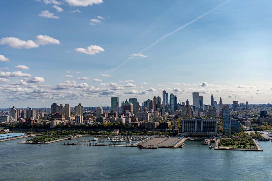 NYC: Manhattan Sightseeing Helicopter Tour - What the pilot commentary adds