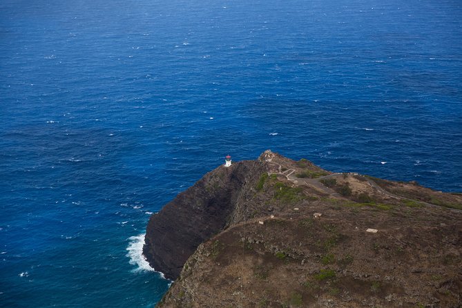 Oahu: Magnum PI Hughes 500 4-Passenger Doors-Off Helicopters - Sacred Falls and the central plain