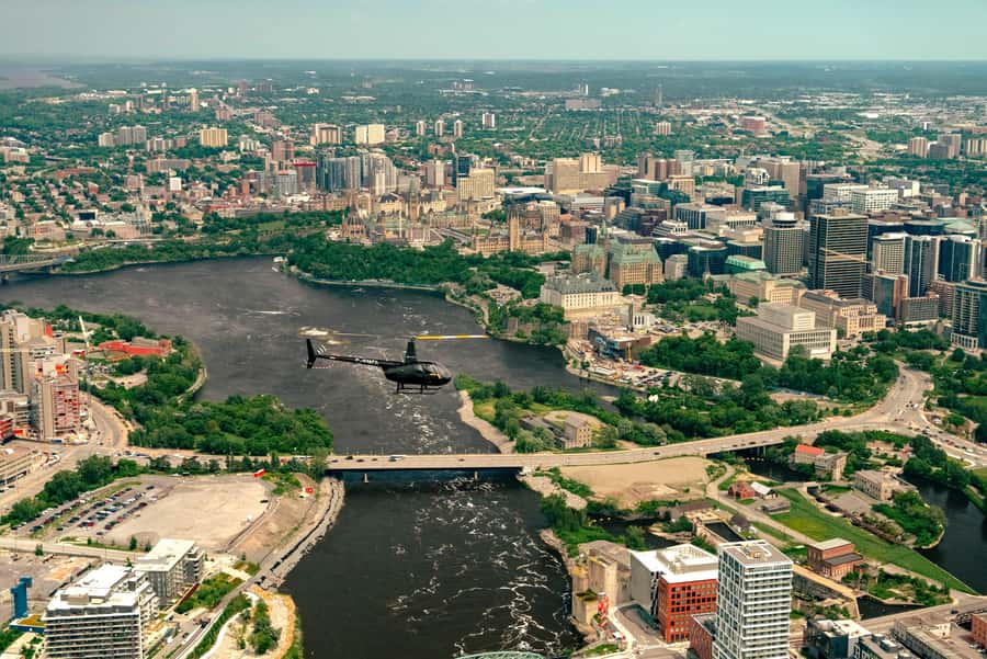 Ottawa: Panoramic helicopter flight (Gatineau Park + downtown) - Parliament Hill, Rideau Hall, and the capital from above