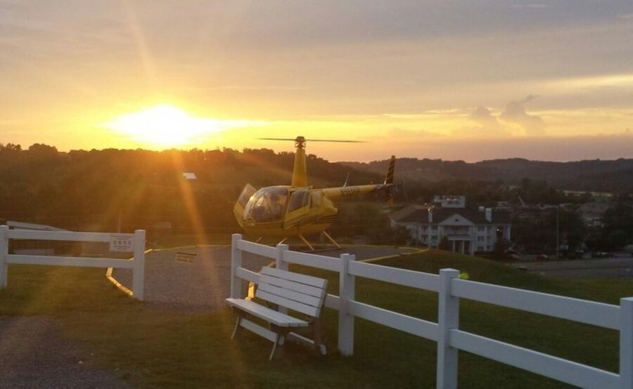 Pigeon Forge: Helicopter Tour of Gatllinburg - Sevierville and the first views from above