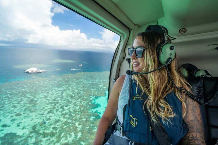 Port Douglas: Outer Barrier Reef Cruise & 10 Min Helicopter - Key points at a glance