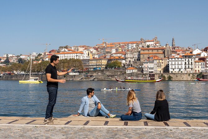 Porto 360°: Helicopter Flight, Guided Walking Tour & River Cruise - How private is the experience?