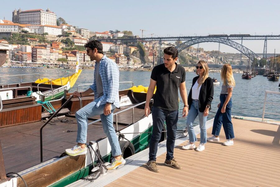 Porto: Helicopter Ride, Guided Walking Tour & River Cruise - Pace, group size, and comfort