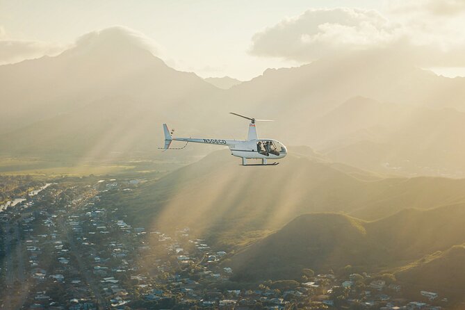 Private 60 Minutes Helicopter Tour in Honolulu - Why one hour matters over Oahu