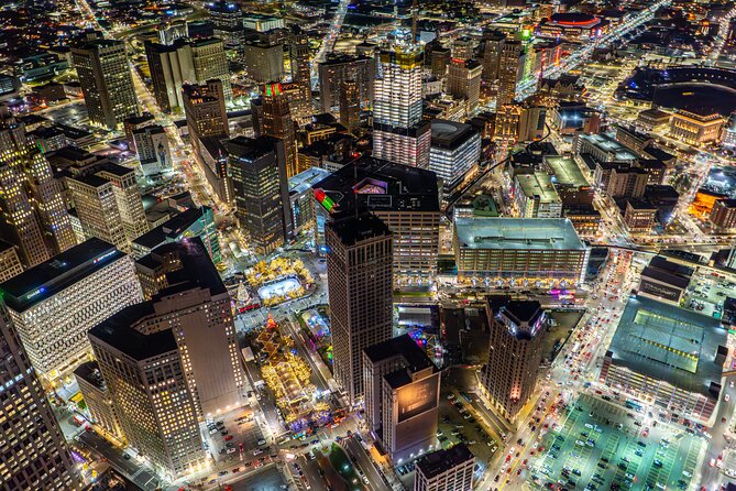 Private Downtown Detroit Helicopter Ride - A quick flight over Detroit’s big picture