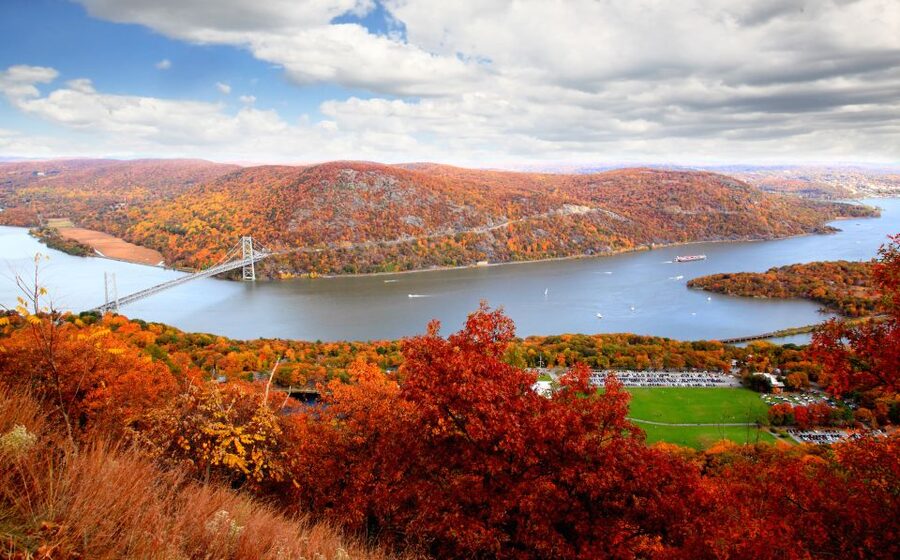 Private Fall Foliage Helicopter Tour of the Hudson Valley - Why this Hudson Valley flight feels special