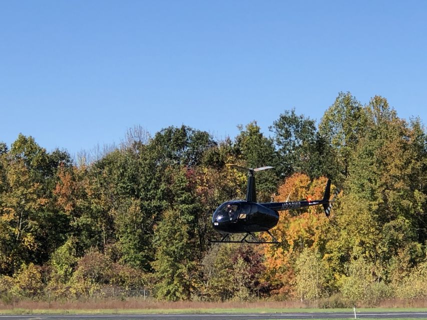 Private Fall Foliage Helicopter Tour of the Hudson Valley - Robinson R44 or Airbus AS350/H125
