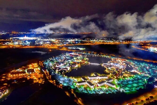 Private Helicopter 77 Miles Fireworks Tour over all Theme Parks - Checking in at MaxFlight Helicopter Services