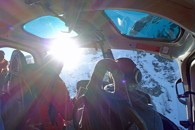 Private helicopter flight to Stockhorn mountain, with view to the Swiss Alps - Wimmis Castle and the lower Bernese Oberland