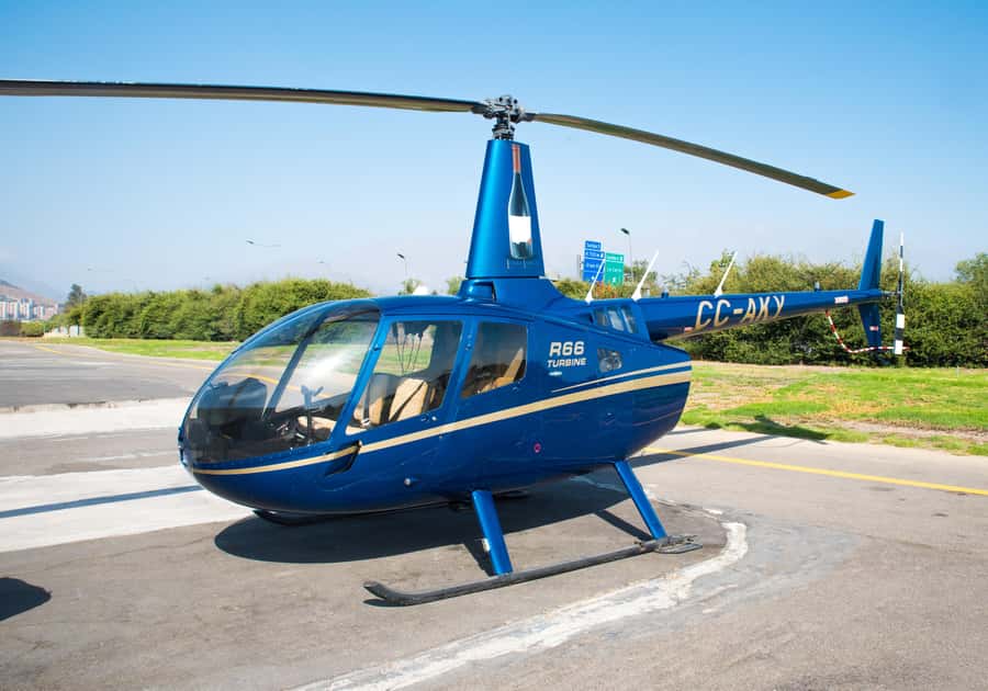 Private Helicopter Tour above Santiago with hotel transport - The ride to the hangar sets the pace