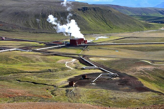 Private Helicopter Tour in Hengill Geothermal Area with Landing - How This Compares With Ground-Based Hengill Visits