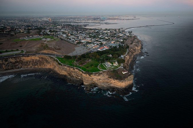 Private Helicopter Tour of Rancho Palos Verdes, Los Angeles, and Long Beach - What the pilot adds to the experience