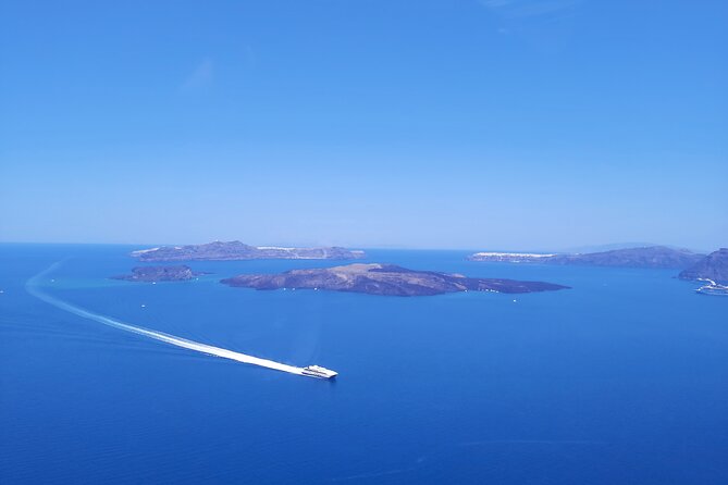 Private Helicopter Tour Santorini 20 minutes - up to 4 passengers - Key points to know before booking