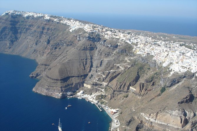 Private Helicopter Tour Santorini 20 minutes - up to 4 passengers - Red Beach from the air