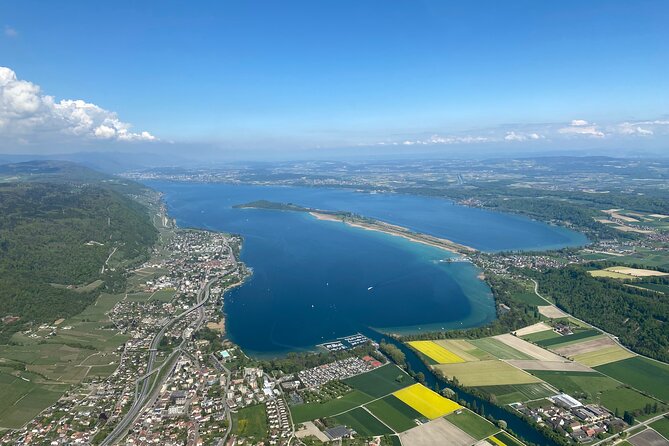 Private helicopter tour to Jura and Seeland - a beautiful sightseeing flight - Chasseral and the wide view over Seeland