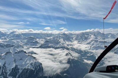 Private helicopter tour to the Swiss Alps – see the Eiger, Monch and Jungfrau