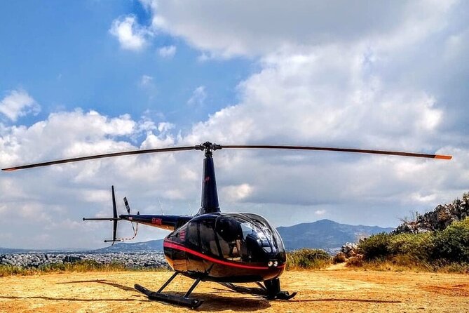 Private Helicopter Transfer from Milos to Santorini - Key points at a glance