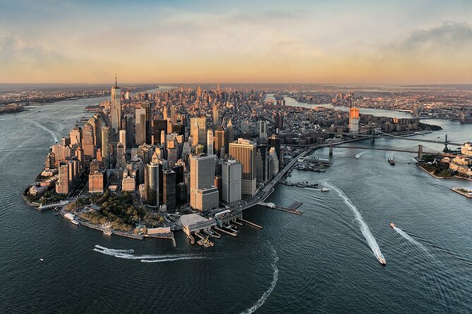 Private New York City Helicopter Tour for 2-6 from Westchester - Aircraft, comfort, and the pilot’s role