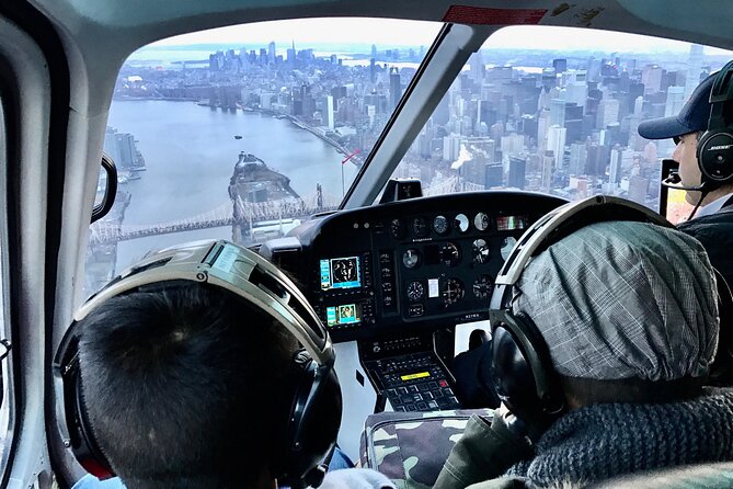 Private New York City Helicopter Tour for 2-6 from Westchester - Price, fees, and where the value sits