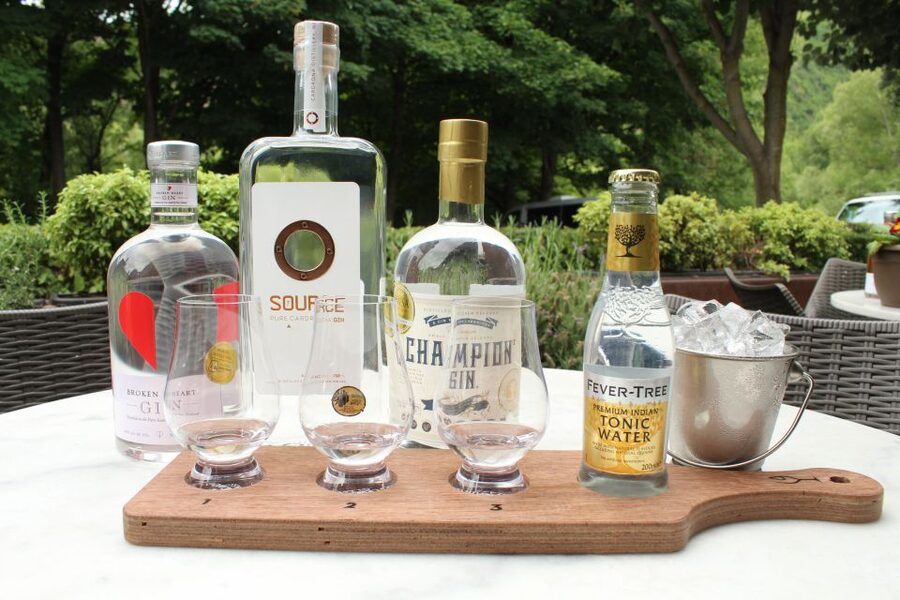 Queenstown: Helicopter Flight and Gin Tasting Tour - Cardrona Distillery puts the drinks in context
