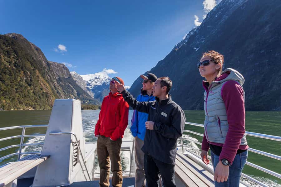 Queenstown: Milford Sound Cruise with Helicopter Transfer - From Frankton to the Fiordland mountains