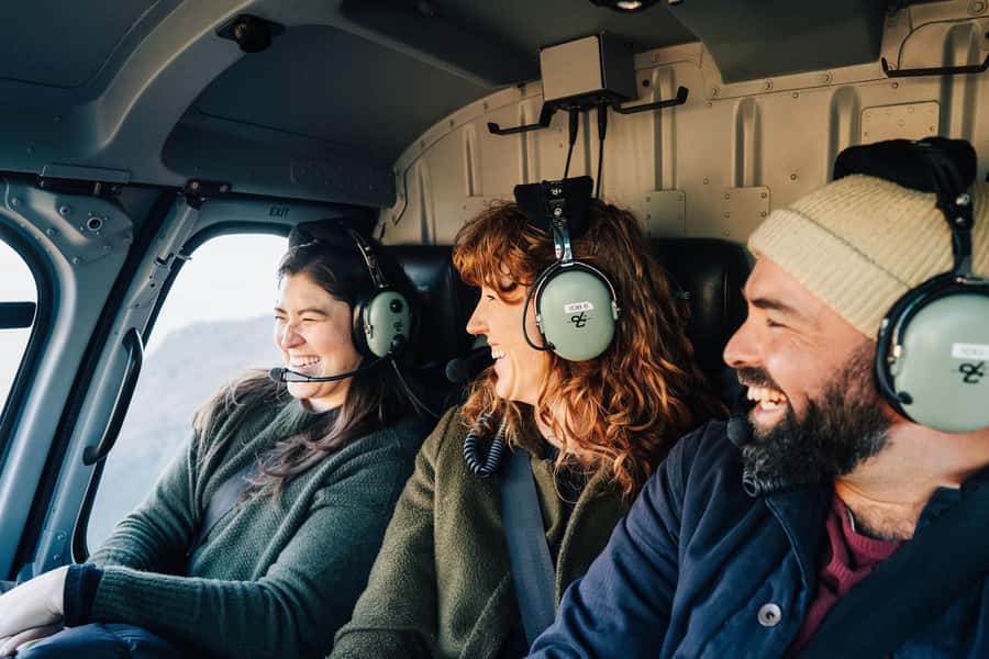 Queenstown: Pilot's Choice Helicopter Tour & Alpine Landing - What to wear and bring for the mountain stop