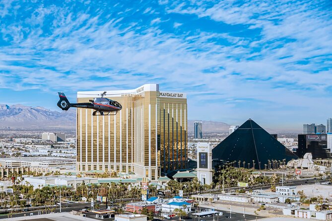 Red Rock Canyon Helicopter Tour with Landing and Champagne Toast - The 2,900-foot private vista and champagne toast