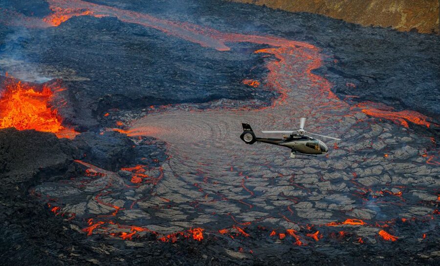 Reykjanes: Fagradalsfjall Eruption Helicopter Tour - The 2022 crater and the expanding volcanic zone