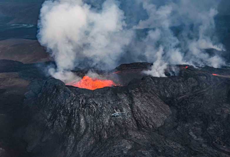 Reykjavik: 45-Minute Volcano Sightseeing Helicopter Tour - Why this short flight is worth considering