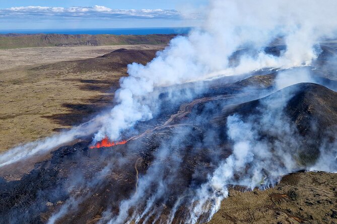 Reykjavik Helicopter Private Tour of Volcanoes - Sea cliffs, bird colonies, and the southern Atlantic