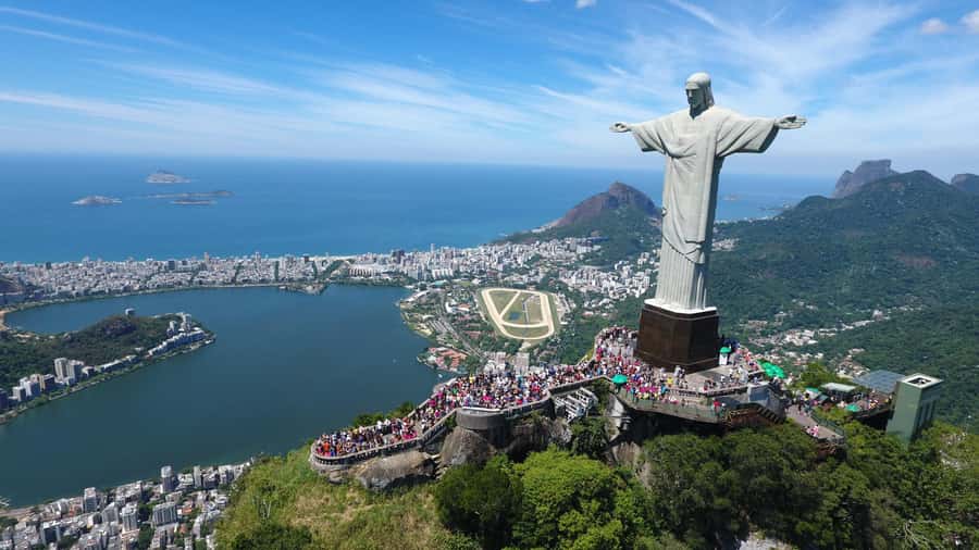 Rio de Janeiro: 30-Min Helicopter Ride with Transfers - Who should book this Rio flight?